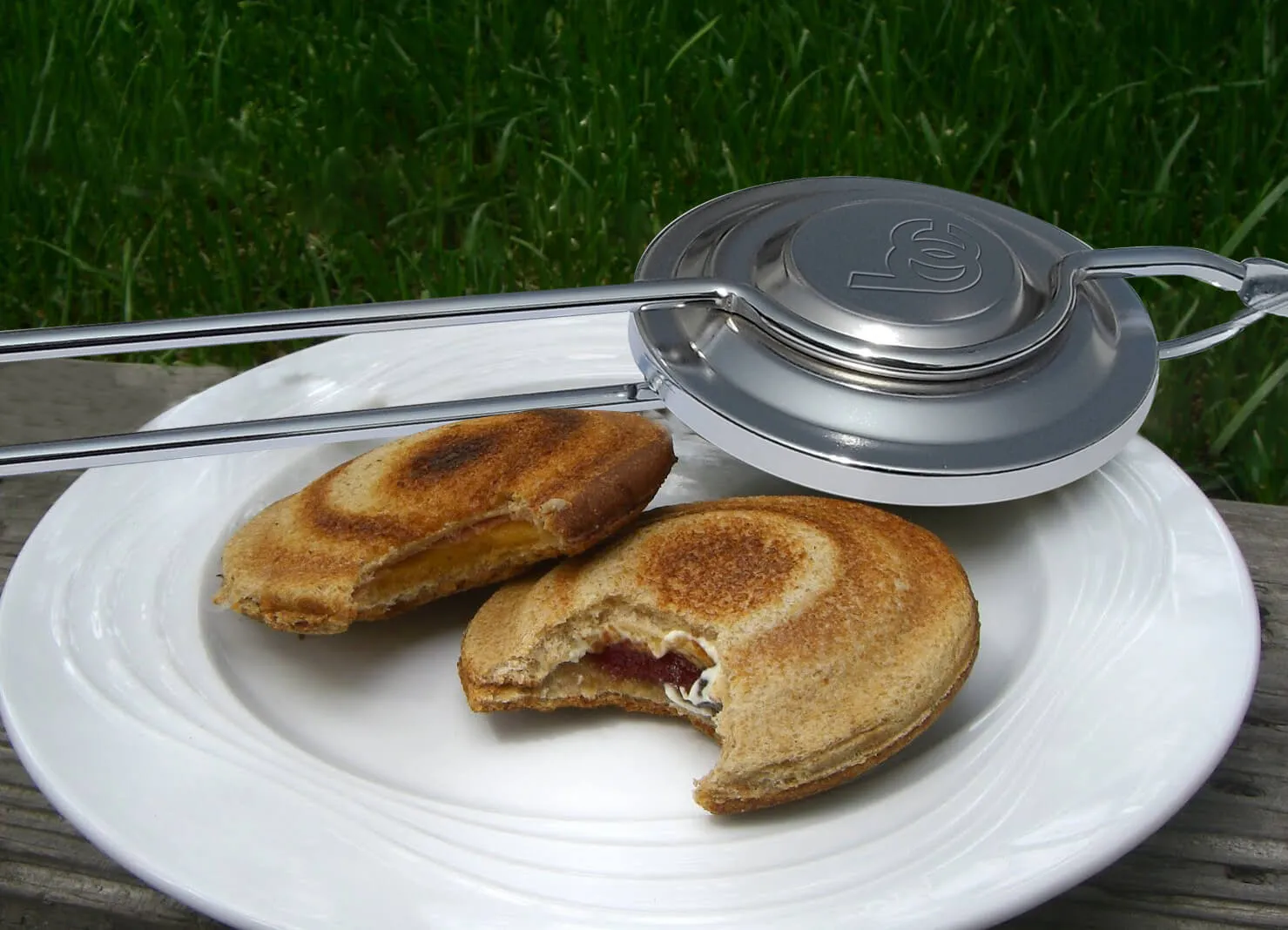Bene Casa Flying Saucer Sandwich Press